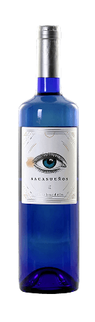 Bottle of Sacasueños white wine by Viña Bardela